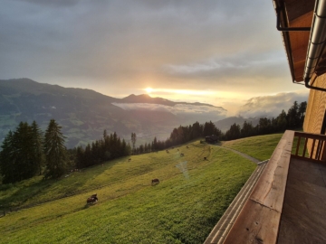 MIETE: ACHTUNG! Tiroler Almhütte mit FREIZEITWOHNSITZ auf 1700m, 6276 Stummerberg, Berghütte